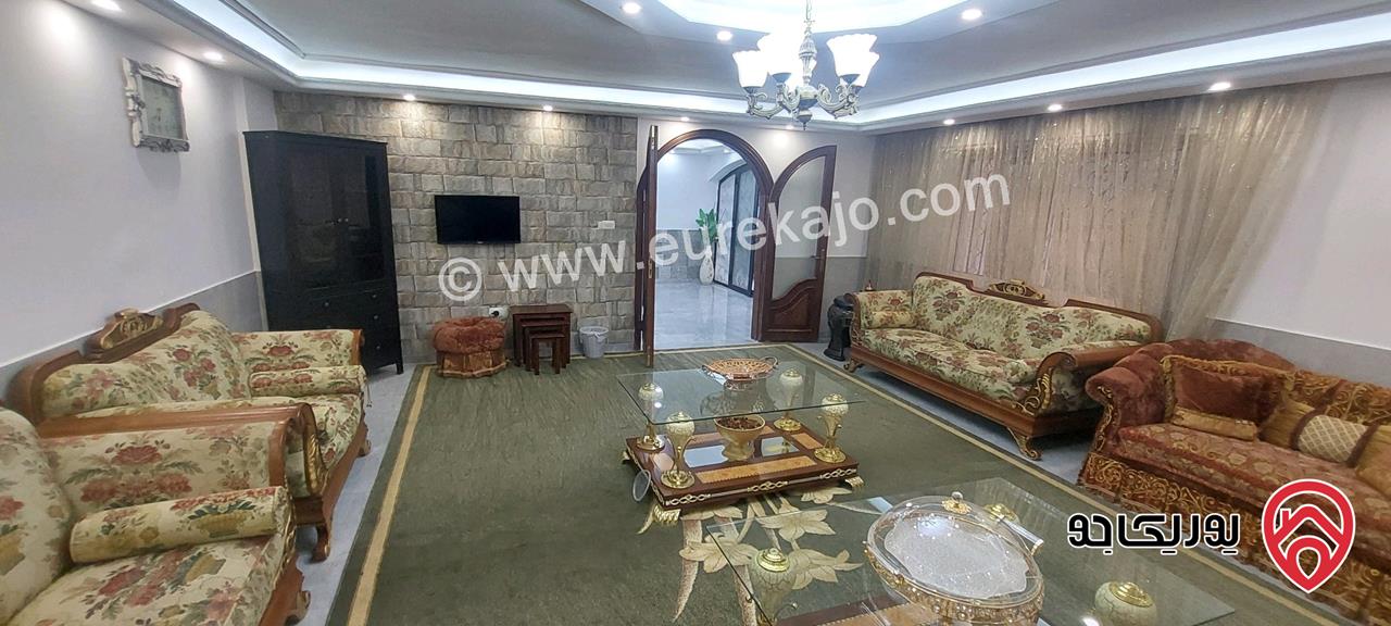 شقة أرضية مساحة 200م داخلي و 300م خارجي للايجار مفروشة في عمان - الجبيهة 