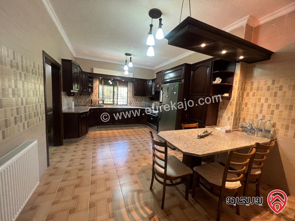 شقة مفروشة بالكامل وجاهزة للسكن الفوري مساحة 196م للبيع في الفحيص 