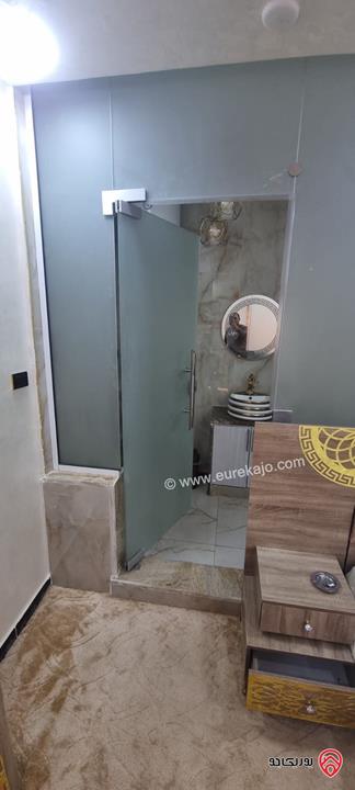 مزرعة مساحة الأرض 1205م والبناء 110م للبيع في اربد - الرمثا نقع الرميث 