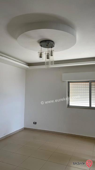 روف مساحة 75م داخل وترس خارجي 125م للايجار في عمان - مرج الحمام