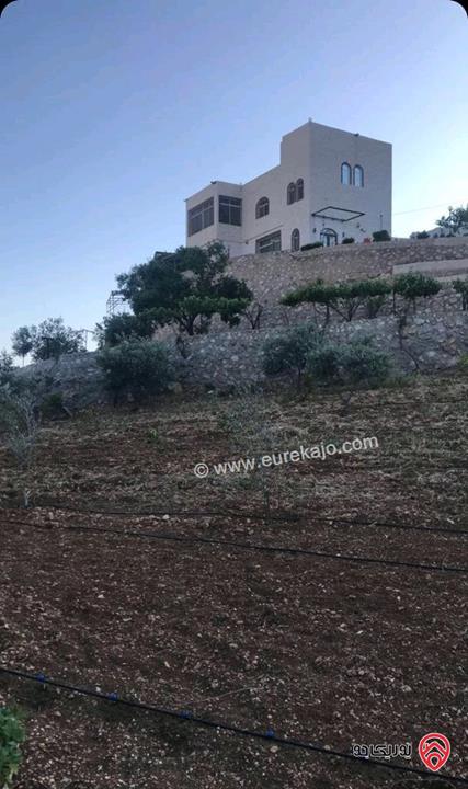 مزرعة مساحة الأرض 7 دونم و 335م والبناء 200م للبيع في السلط