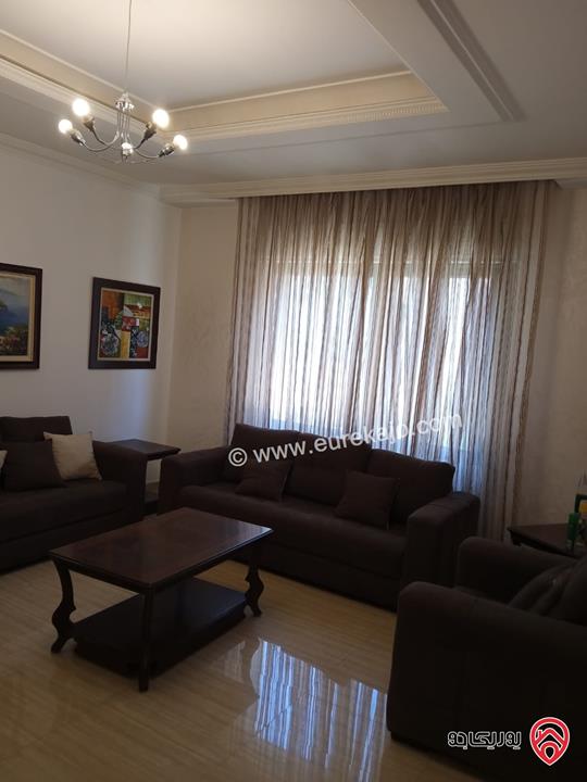 شقة طابقية مفروشة مساحة 275م للإيجار أو للبيع في عمان - دير غبار