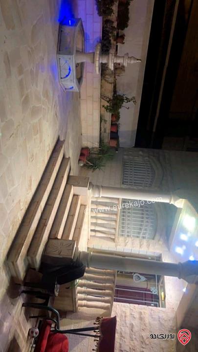 بيت مستقل مساحة 400م على أرض 516م للبيع في عمان - ابو علندا