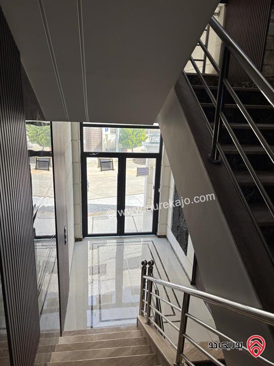 شقة جديدة ومميزة سوبر ديلوكس طابق أول مساحة 130م للبيع في عمان - ابو نصير 