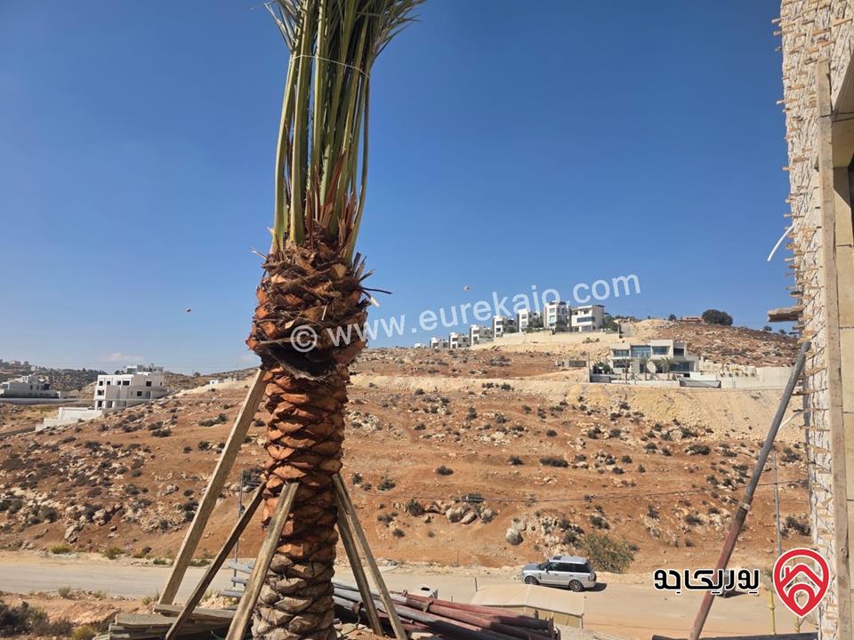 فيلاعدد 2 مساحة البناء 500م لكل فيلا على أرض المساحة الكلية 1 دونم للبيع في عمان - دابوق 