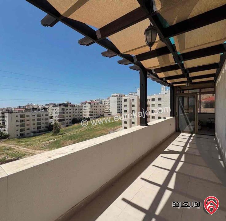 شقة مساحة 190م مع روف 60م وترس 70م للبيع في عمان - دير غبار