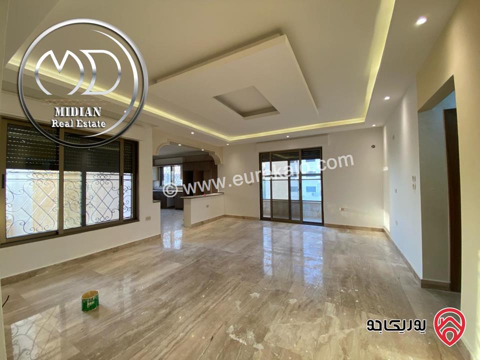 شقق طابقية فارغة للايجار في عمان - خلدا مساحات 300م 4 نوم تشطيبات ديكورات فاخرة اطلالة رائعة