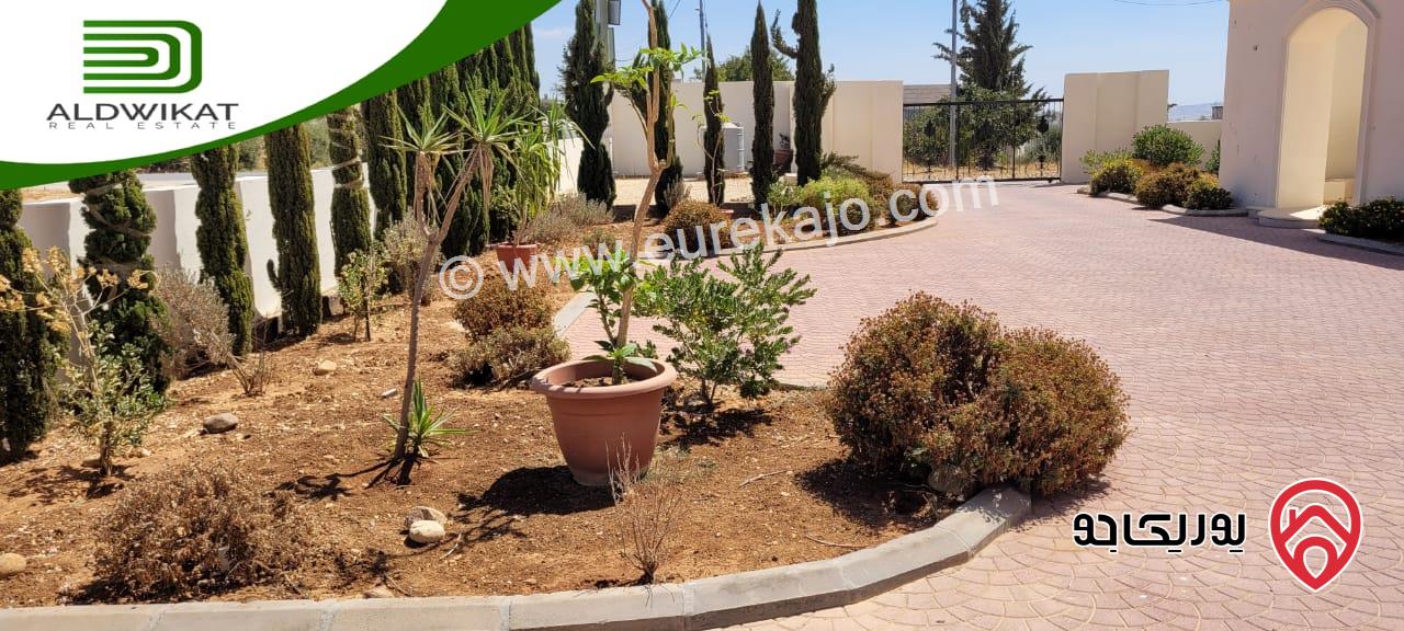 فيلا مستقلة فاخرة مساحة البناء 1500 م مساحة الارض 2200 م مساحة الحديقة 1300 م للبيع في عمان - بدر الجديدة