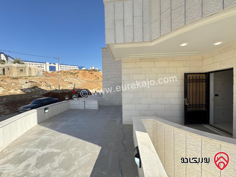 اخر شقتين طابق أرضي مساحة 160م وطابق ثالث دوبلكس مساحة 212م للبيع في عمان - البنيات