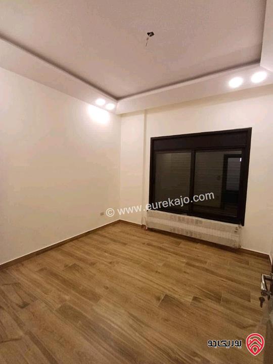 شقة فارغة طابق ثاني مساحة 160م للايجار في عمان - الرابية