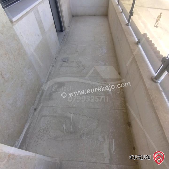 شقة فارغة طابق اول مساحة 130م للايجار في عمان - تلاع العلي