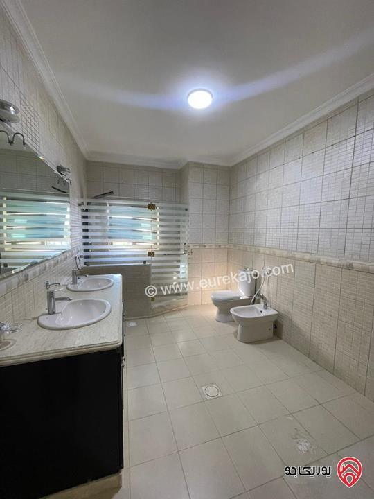 شقة شبه مفروشة طابق ثالث مساحة 325م للايجار في عمان - ضاحية الرشيد