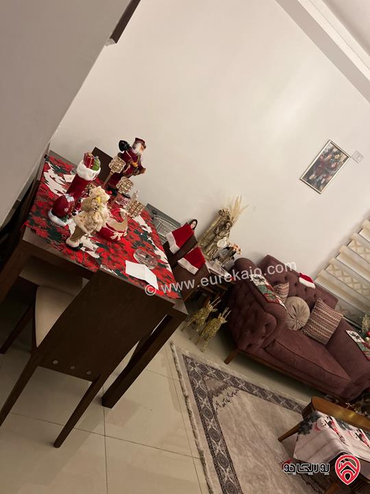 شقة ديلوكس طابق ارضي معلق مساحة 130م للبيع في عمان - الجاردنز منطقة هادئة