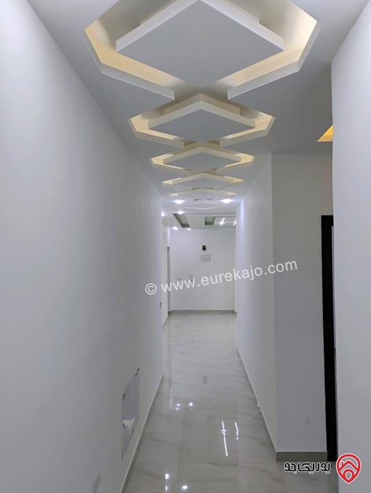 شقه مساحة 180 متر طابق ثاني تشطيبات فلل للبيع في الزرقاء الجديدة - اقساط بدون وساطة البنوك على 3 سنوات