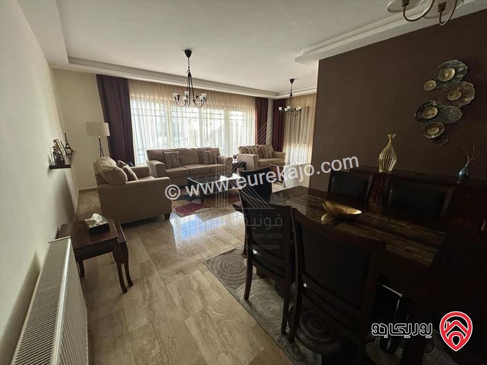 شقة فاخرة طابق أول مساحة 200م للبيع في عمان - الرابية