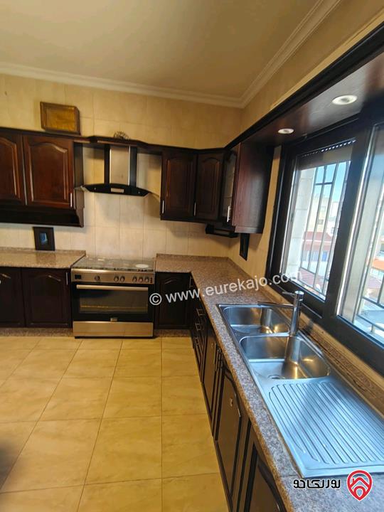 شقة ديلوكس طابق ثالث مساحة 205م للايجار في عمان - ضاحية النخيل 