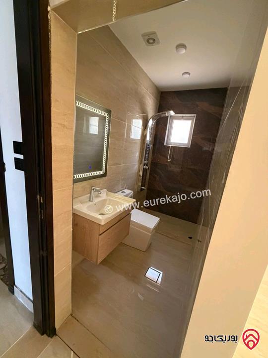 بيت مستقل مساحة 160م على أرض 303م للبيع في الزرقاء - جريبا