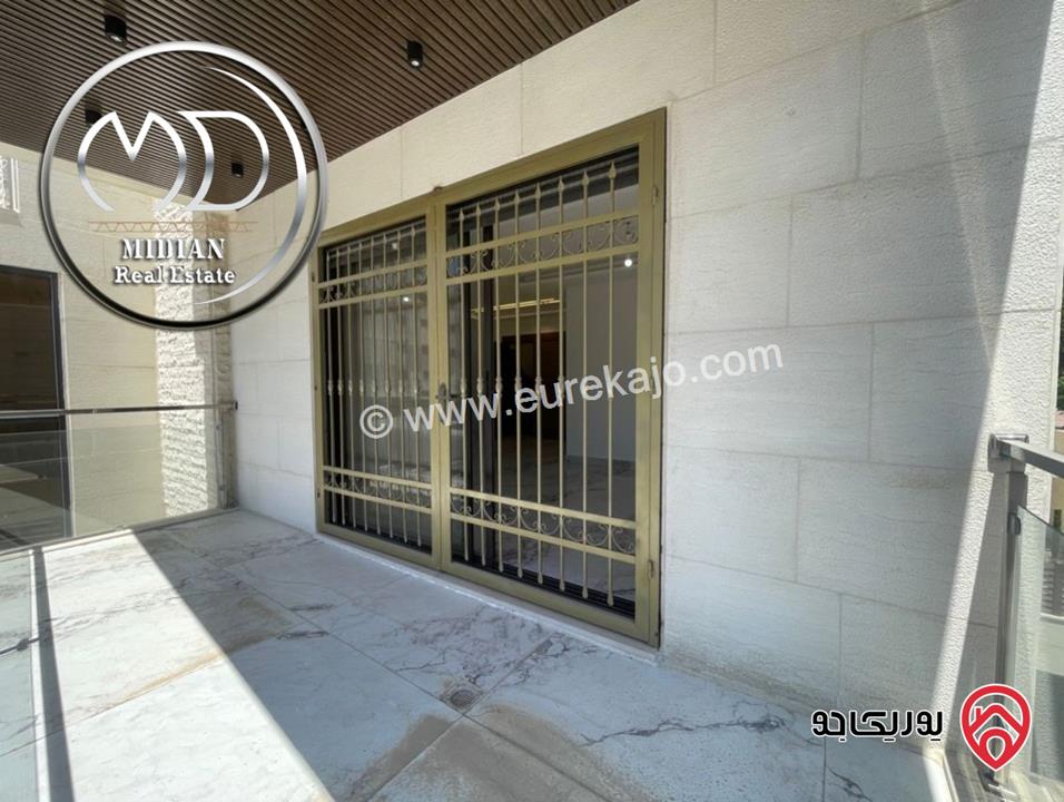 شقة مفروشة جديدة للايجار في عمان - خلدا طابق اول مساحة 200م تشطيبات و ديكورات فاخرة فرش فندقي اطلالة جميلة