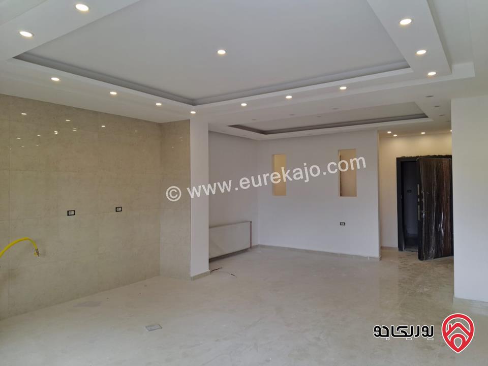 شقة شبه ارضية مساحة 200م داخلي و 50م خارجي للبيع في عمان - ابو السوس