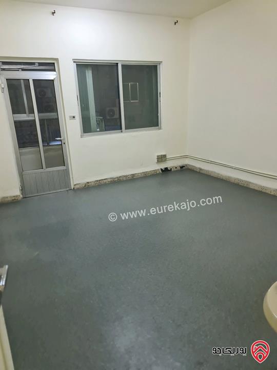 شقة تجارية مساحة 120م للايجار في عمان - جبل النصر تصلح لعيادة أو مكاتب