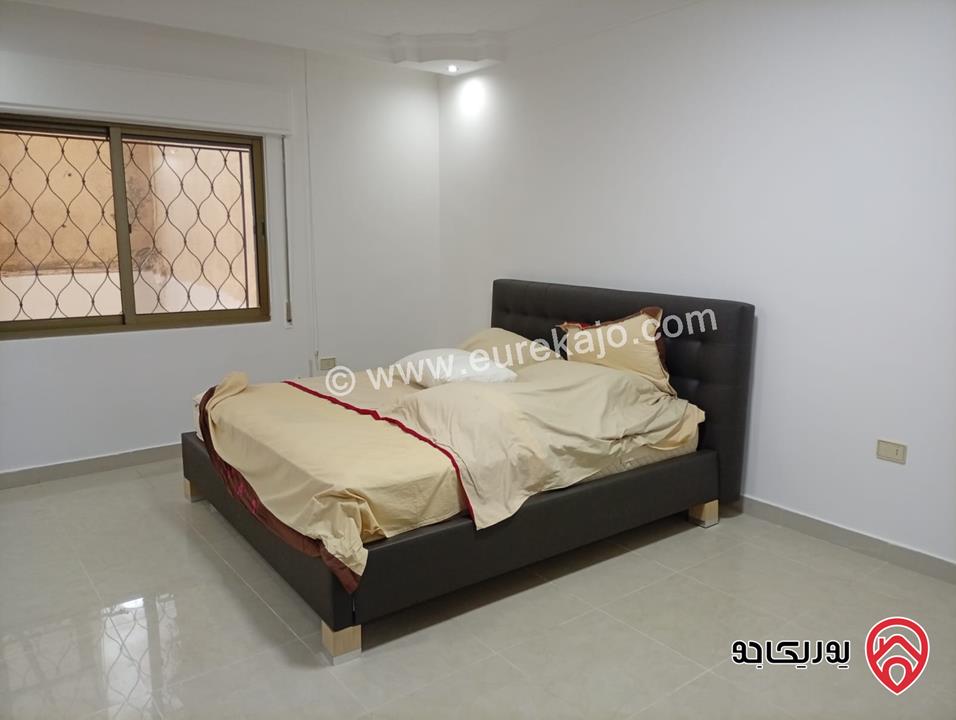 شقة دوبلكس أرضية شبه مستقلة مساحة 375م داخلي و 300م خارجي للبيع في عمان - خلدا