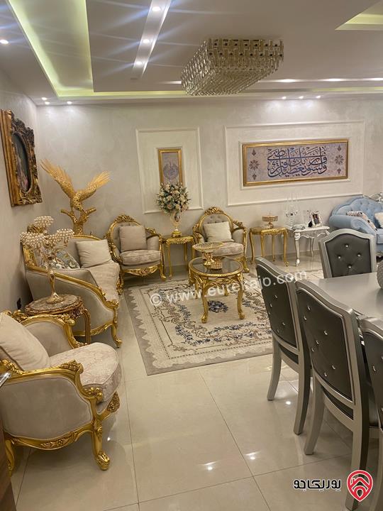 شقة طابق ارضي مساحة 200م داخلي و 200م خارجي للبيع في عمان - طريق المطار خلف جامعة البتراء