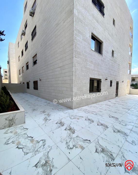 شقة ارضية مساحة 212م داخلي و 200م خارجي للبيع في عمان - ابو علندا اسكان الكهرباء 