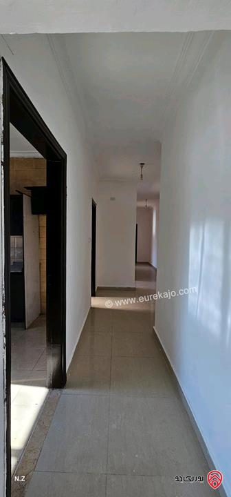 شقة طابق ثالث مساحة 106م للبيع في عمان - الجبيهة ام زويتينه