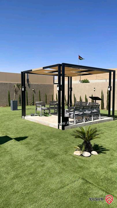 شاليه مساحة البناء 70م والأرض 350م للبيع في عمان - طريق المطار 