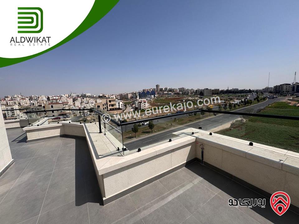 روف مساحة 220م داخلي والترس 220م موقع مميز ومطل للبيع في عمان - رجم عميش