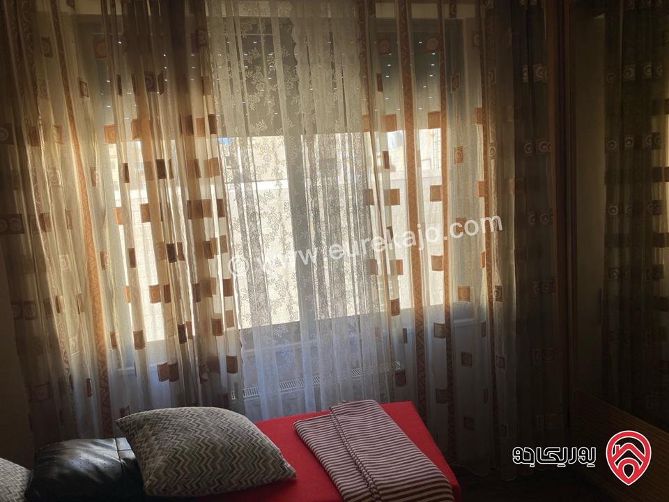 شقة ديلوكس طابق اول مساحة 210م للبيع في عمان - الصويفية منطقة هادئة 