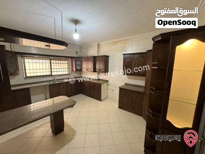 شقة فارغة طابق تسوية مساحة 185م للإيجار في عمان - خلدا 