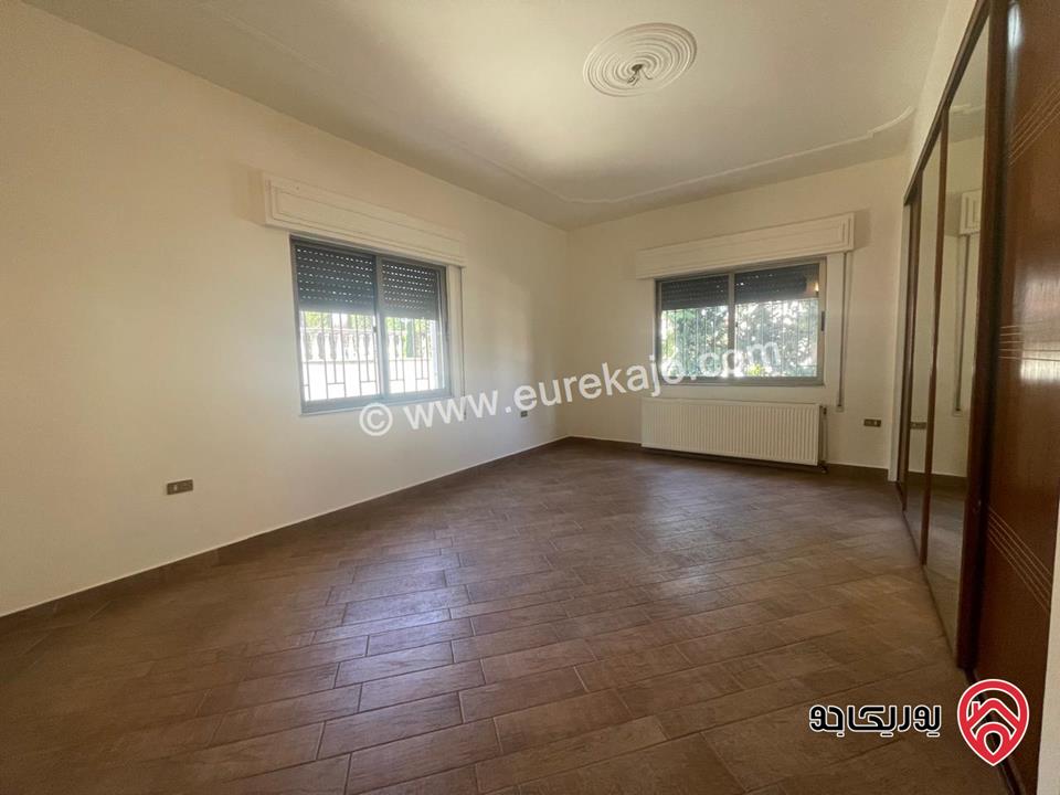 شقة مميزة طابق أول مساحة 268م للبيع في عمان - عبدون