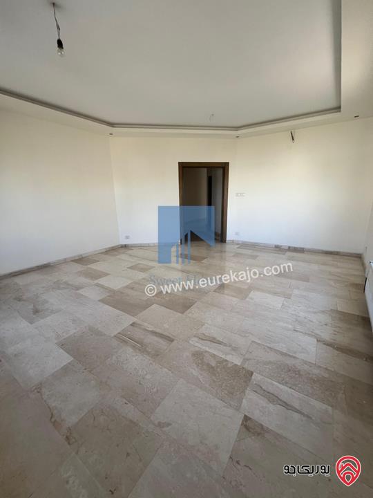 شقة طابق ثاني 167م تشطيب سوبر ديلوكس للبيع في عمان - خلدا