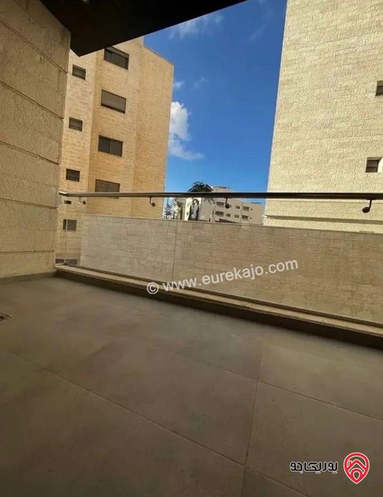 شقة مساحة 200م طابق أول للايجار في عمان - دير غبار 