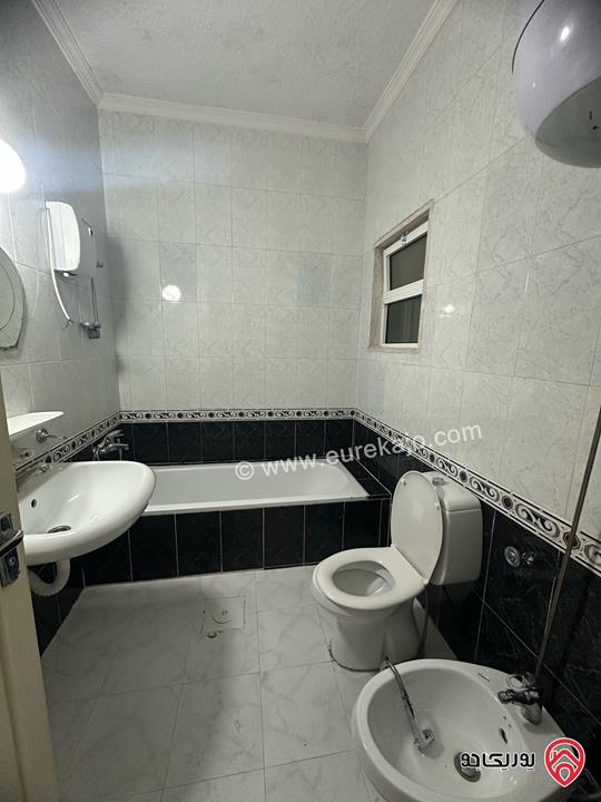 شقة طابق ثالث مساحة 160م للبيع في عمان - الجبيهة خلف السيفوي