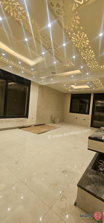 شقة مساحة 205م للبيع في عمان - الجبيهة شارع الاردن بجانب ديوان الصمادي 