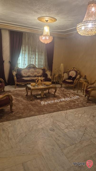 شقة طابق أول مساحة 203م للبيع في عمان - خلدا