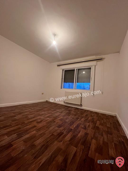 شقة طابق ثالث مساحة 130م للايجار في عمان - خلدا