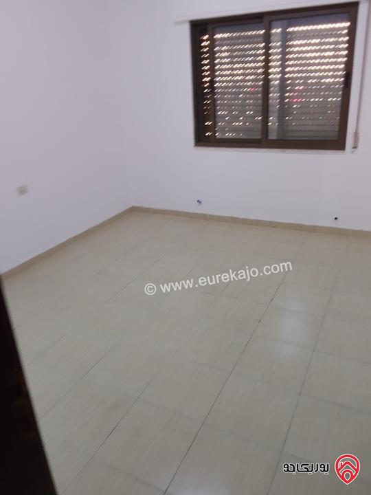 شقة مساحة 165م طابق أول للبيع أو للايجار في عمان - الجبيهة حي أم زويتينة مقابل مدارس الرواد 