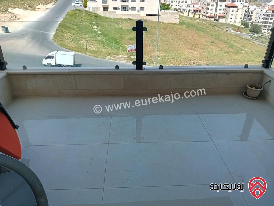 شقة طابق ثالث مع روف مساحة 189م + 50م ترس اجمالي 249م للبيع في عمان - الجبيهة ام زويتينة 