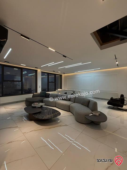 شقة دوبلكس مساحة 250م للبيع في عمان - دير غبار – تحفة هندسية بإطلالة بانورامية تأسر الأنفاس