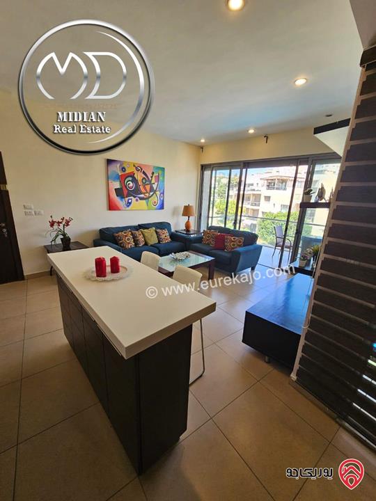 شقة مفروشة للايجار في عمان - عبدون مساحة 90م طابق ثاني تشطيبات و ديكورات فندقية فرش فاخر اطلالة جميلة