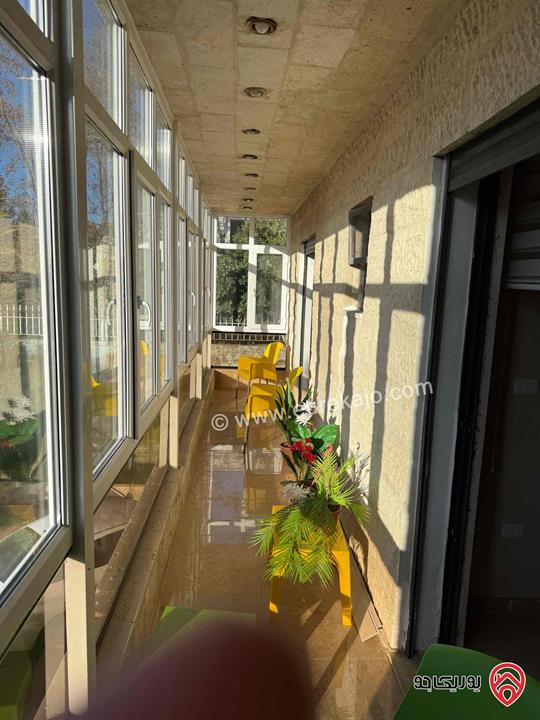 شقة طابق اول مساحة 100م مفروشة للإيجار في عمان - عبدون