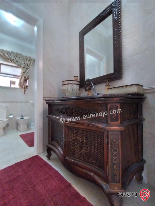 شقة فخمة جدا ومميزة مفروشة مساحة 317م طابق أول للايجار في عمان - دير غبار 4 غرف ماستر كل غرفة مع حمامها