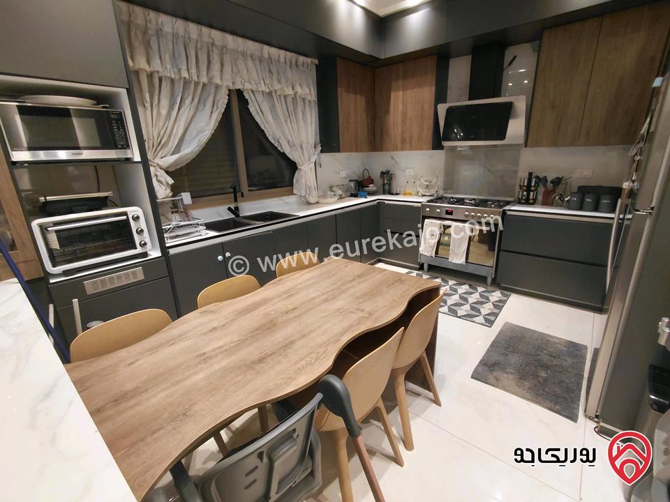 شقة طابق أول مساحة 220م للايجار في عمان - خلدا 