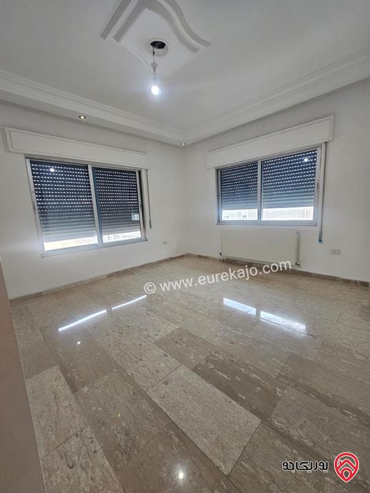 شقة طابق رابع مساحة 160م للايجار في عمان - تلاع العلي 