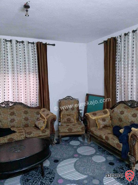 شقة مساحة 155م طابق تسوية للبيع في الرصيفة 
