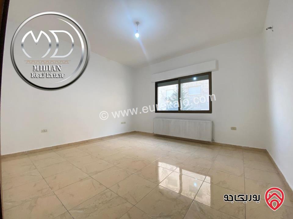 شقة فارغة للايجار في عمان - خلدا مساحة 230م طابق ثالث تشطيبات سوبر ديلوكس اطلالة جميلة بسعر مميز جداً