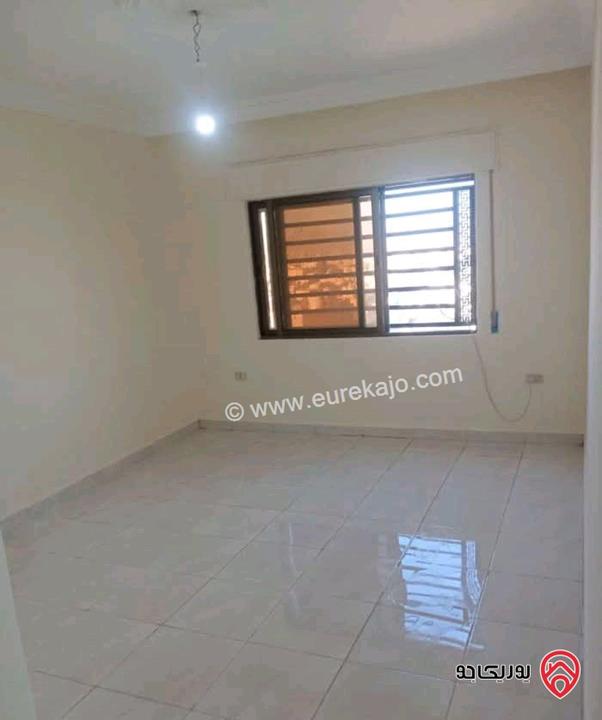 شقة فارغة طابق ثالث مساحة 165م للايجار في عمان - الياسمين  